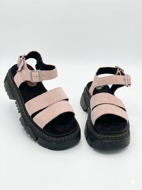 Dr. Martens Mattison 2S Platform Sandals Powder Pink Suede Size 8